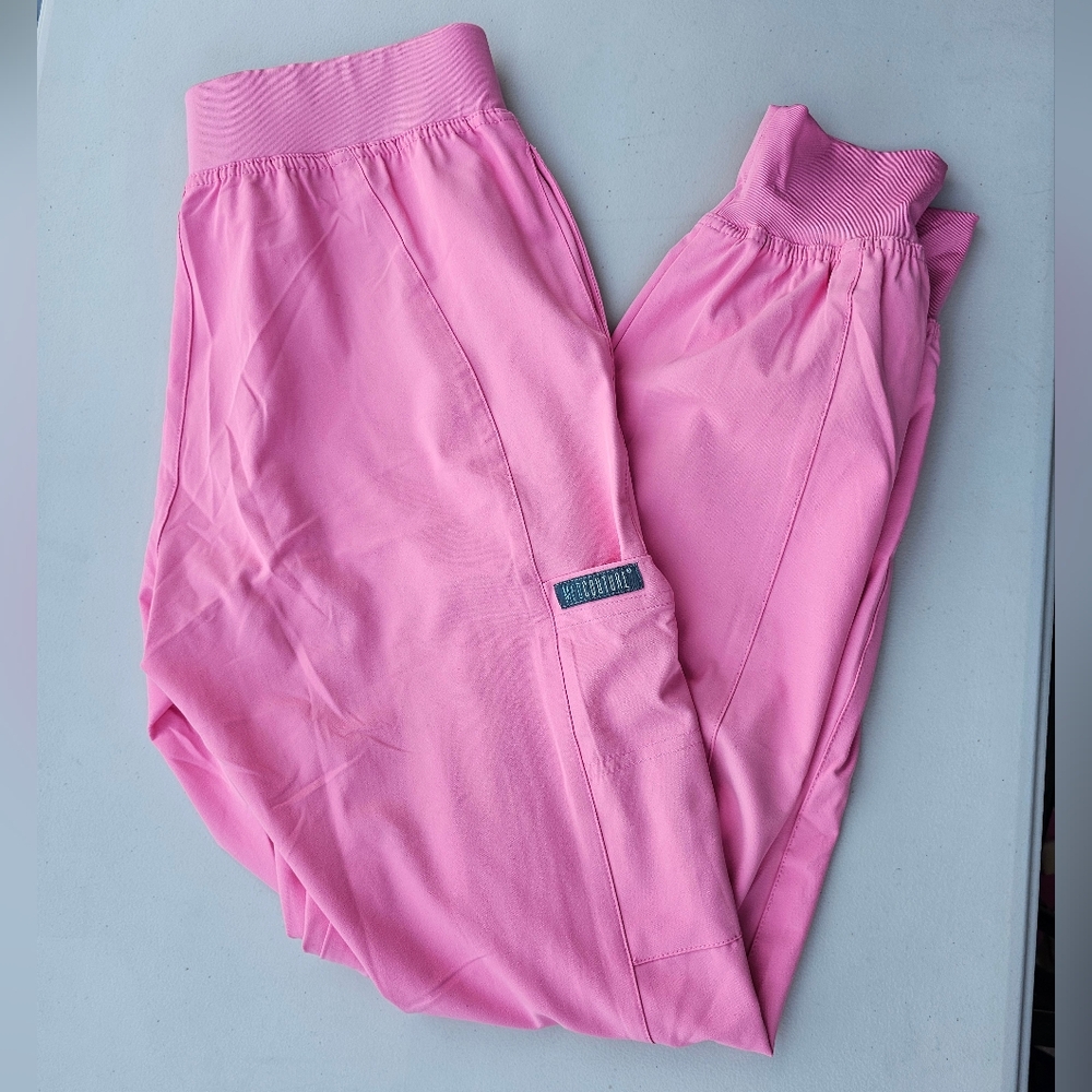 MedCouture Peaches Taffy Pink Jogger Scrub Pants